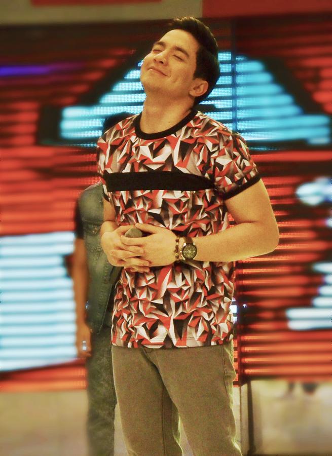 EatBulaga's tweet photo. Nakapag-lunch na ba kayo, Dabarkads? :)
Mayamaya lang Eat Bulaga na! 

#ALDUBMoreThanWords http://t.co/6gtx9zkWMi