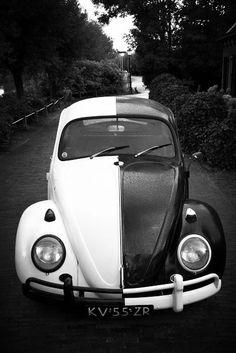 NonsenseX101's tweet photo. Wow! Black and white volkswagen.
#Volkswagen #Addictoversal #HipHop22 http://t.co/qB4iiahJJa