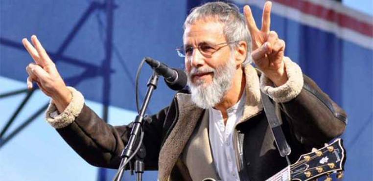 Cat Stevens dono 30.660 dólares  a un hogar de menores en Chile. redesvision.com/articulo.php?a…