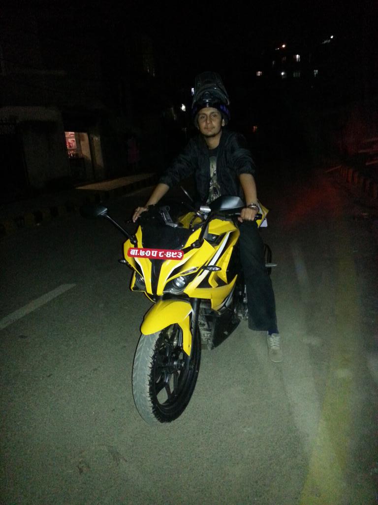 uchit_sangroula's tweet image. New bike !! Excited !! #pulsarRS #bike #Riders