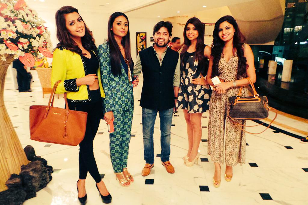 Masti &amp; fun with the <a href="/MMCalendarGirls/">Calendar Girls</a> in #delhi 
Wishing u all a grand success <a href="/Avanimodi/">Avani Modi</a> <a href="/puri_akanksha/">Akanksha Puri</a>