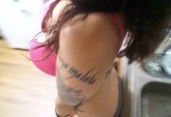 Tits &amp; Tattoos  @CamHotties4U @CamGirlPromo @EliteCamPromos @CamModelsxxx @sexylivechicks http://t.c<a class="tags" target="_blank" title="On Twitter" href="/?out=eyJ0eXAiOiJKV1QiLCJhbGciOiJIUzUxMiJ9.eyJpYXQiOjE3MjE4NjU2NjMsImlzcyI6InR3cG9ybnN0YXJzLmNvbSIsIm5iZiI6MTcyMTg2NTY2MywiZXhwIjoxNzUzNDAxNjYzLCJyZWRpcmVjdF91cmwiOiJodHRwczovL3R3aXR0ZXIuY29tL0NhbUhvdHRpZXM0VSJ9.fLDFJop6Ns1P8eTs59sVj0KYxdLWYHep7fvXOu4zHb9QAlK3xBQovrUnYlhnT8refRxaixgu15Y9dZ5m8sXZaw">@CamHotties4U</a><a class="tags" target="_blank" title="On Twitter" href="/?out=eyJ0eXAiOiJKV1QiLCJhbGciOiJIUzUxMiJ9.eyJpYXQiOjE3MjE4NjU2NjMsImlzcyI6InR3cG9ybnN0YXJzLmNvbSIsIm5iZiI6MTcyMTg2NTY2MywiZXhwIjoxNzUzNDAxNjYzLCJyZWRpcmVjdF91cmwiOiJodHRwczovL3R3aXR0ZXIuY29tL0NhbUdpcmxQcm9tbyJ9.r4NGPCo0KVMoOso_8QIYONXdwFIZOtv67WA5zHDguFNrfksXqwNAeqWFORgEGQIqTmv5tIwiFPjbAkwudUgk1A">@CamGirlPromo</a><a class="tags" target="_blank" title="On Twitter" href="/?out=eyJ0eXAiOiJKV1QiLCJhbGciOiJIUzUxMiJ9.eyJpYXQiOjE3MjE4NjU2NjMsImlzcyI6InR3cG9ybnN0YXJzLmNvbSIsIm5iZiI6MTcyMTg2NTY2MywiZXhwIjoxNzUzNDAxNjYzLCJyZWRpcmVjdF91cmwiOiJodHRwczovL3R3aXR0ZXIuY29tL0VsaXRlQ2FtUHJvbW9zIn0.3YlkfXKLoXeReTFxdo0pXvjPuIs0qVmp7yxBKldWEC6Rg79QyzK1WgvpKd1DaTHLBazah7aXalT6lh2BJKvu9Q">@EliteCamPromos</a><a href="/tag/streamate"class="tags"><span>#streamate</span></a><a href="/tag/dayshift"class="tags"><span>#dayshift</span></a>