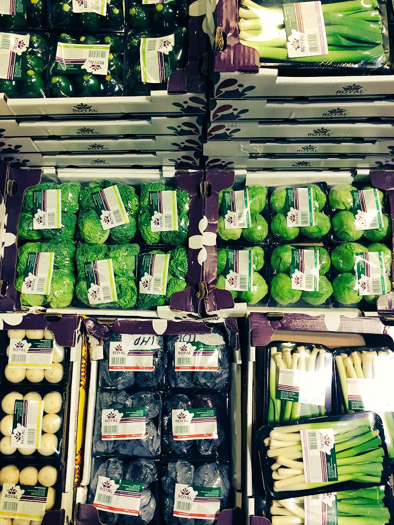 CheshireProduce's tweet photo. Plenty of baby vegetables available this morning!! #miniveg #freshproduce http://t.co/tjwaZ5F4Eh