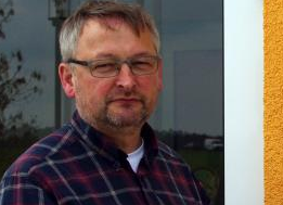 kurier_online's tweet photo. #Prebitz: Sein Rücktritt ist gefordert. Hans Freiberger denkt gar nicht dran http://t.co/cJMpDIDbs6 http://t.co/CeFyDnszpG