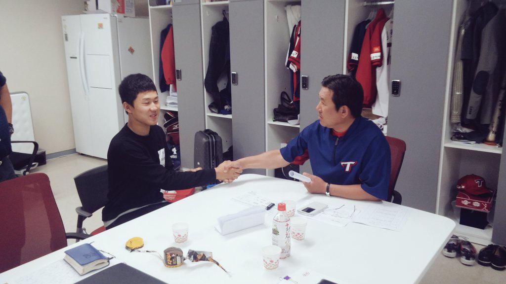 2차 1라운드로 KIA타이거즈에 입단하게될 #최원준 선수가 챔피언스필드를 방문했습니다!!