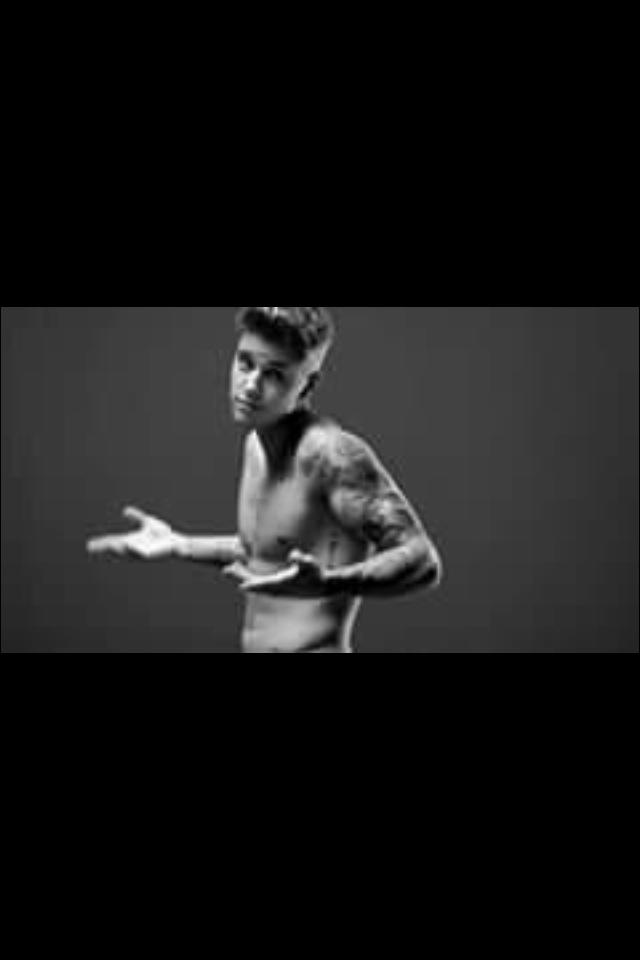 BuseKarahan15's tweet photo. #EMABiggestFansJustinBieber JUSTIN ÇOK AZ FARKLA ÖNDE DESTEK☺️@justinbieber http://t.co/97zu63Qth9
