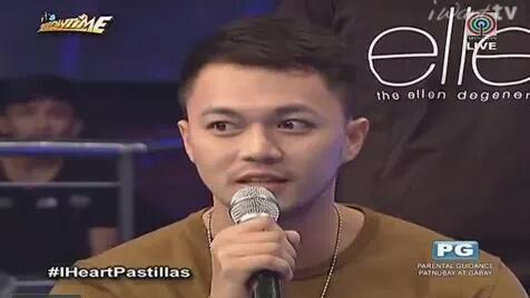 TheCarlosaurus's tweet photo. RT For Team Richard
FAVS For Team Evan

#IHeartPastillas http://t.co/OomtrEbZMV