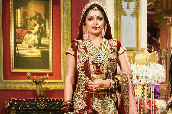 Retweet if you love and enjoy <a href="/drashti10/">Drashti Dhami</a> 's role in #EkThaRajaEkThiRani .

<a href="/ZeeTV/">ZeeTV</a> 
@DrashtiDhamiWeb <a href="/DrashtiDhami_FC/">♥ Drashti Dhami Fc ♥</a>