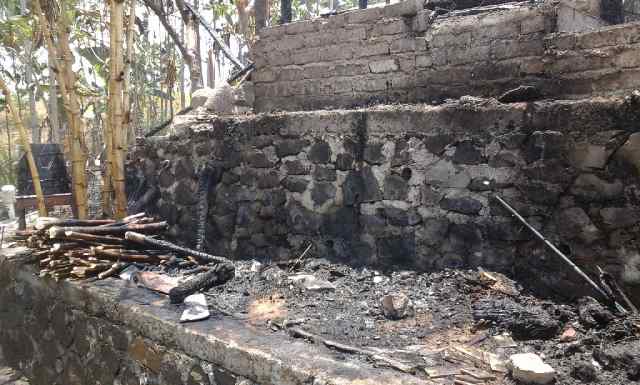 #info65 kebakaran Cafe &amp; Resto Pangiuhan Pasawahan|Pembakaran Sampah|10.00/12.00 WIB

<a href="/DediMulyadi71/">Kang Dedi Mulyadi</a> <a href="/ama_jentreDKP/">Ama Ruslan DKP</a>