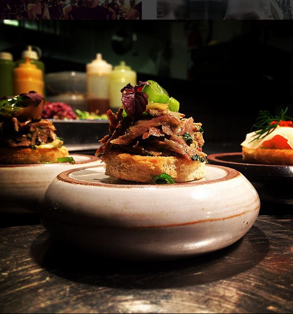 LATE NIGHT DINNER PÅ TEGEL! KUL KVÄLL LARGE för samma pris som medium. Fre-Lör 21-22. Ring oss på 036-12 89 00!