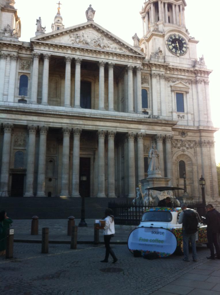 Dommydo's tweet photo. Day 3, easy location of the #blackcab_coffee #SourceETF. Go try a flat white, they are awesome. http://t.co/la1NBUNj0J