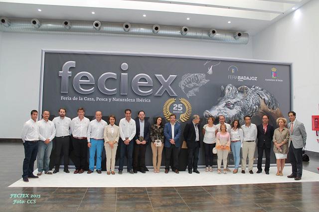 Cazaworld's tweet photo. Raúl Sánchez de Castro, premio @Juvenex  2015 http://t.co/OFcn6GGJlD. Segundo y tercer clasificado fue para... http://t.co/hw5l5Y1W9E