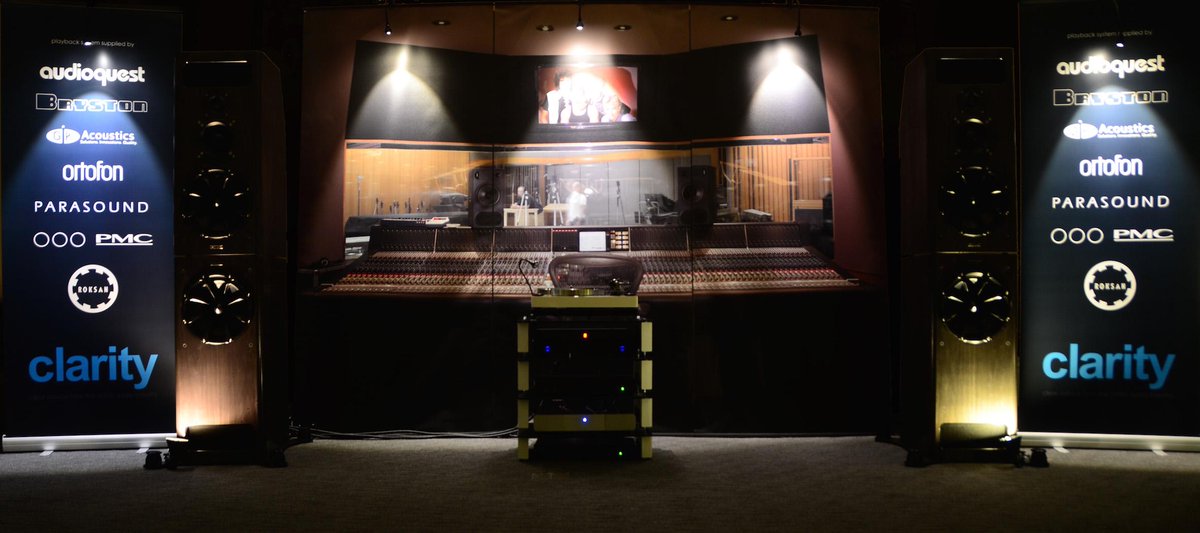 SteveMay_UK's tweet photo. Sounds like a lot of fun> Remastered Queen vinyl box set rocks #nationalaudioshow #InsideCI https://t.co/2zFyQJck0W http://t.co/7zYL365bcD