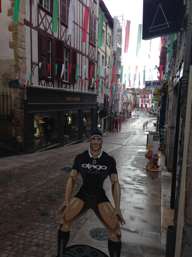 Egun on Baiona !!!!! #euskalherria #ruepoissonerie <a href="/poppy064/">POPPY</a> <a href="/totozinho_tt/">Tom Thouroude-B.</a> <a href="/ChartierDavid/">David Chartier</a> <a href="/petch64/">Sébastien</a> <a href="/N124com/">N124 / Séb Garzelli</a> @