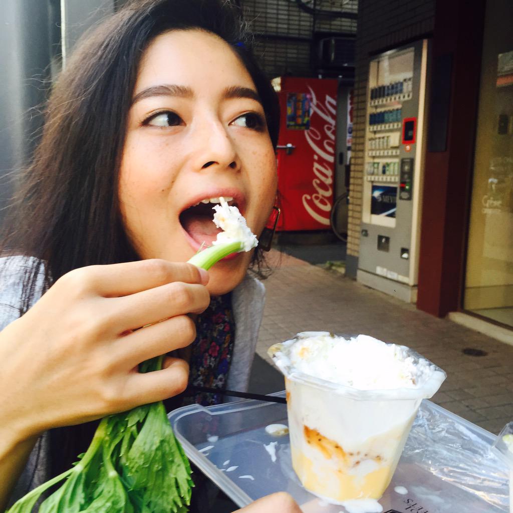 ari_sasuzuki's tweet photo. あんなと月島の #coolsweets のあとに豊洲ららぽーと来て #starbucks でカフェしてます😝💗💗
一ヶ月ぶり((o(｡･ω･｡)o)) http://t.co/rkhwp8EFcF