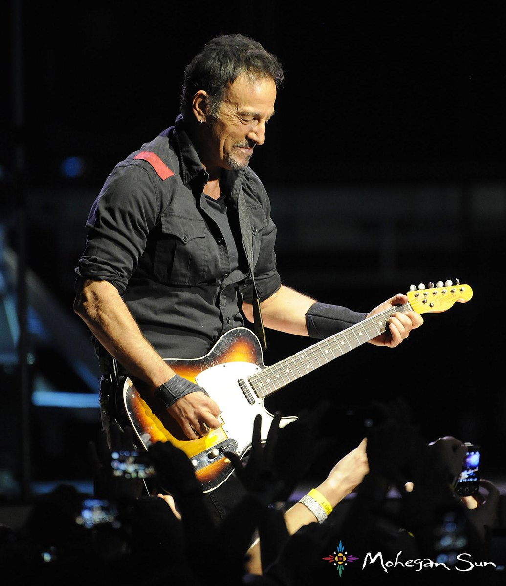 MoheganSun's tweet photo. Happy Birthday, @springsteen! How awesome were his #MoheganSunArena shows last year? http://t.co/hSdmN7hWau