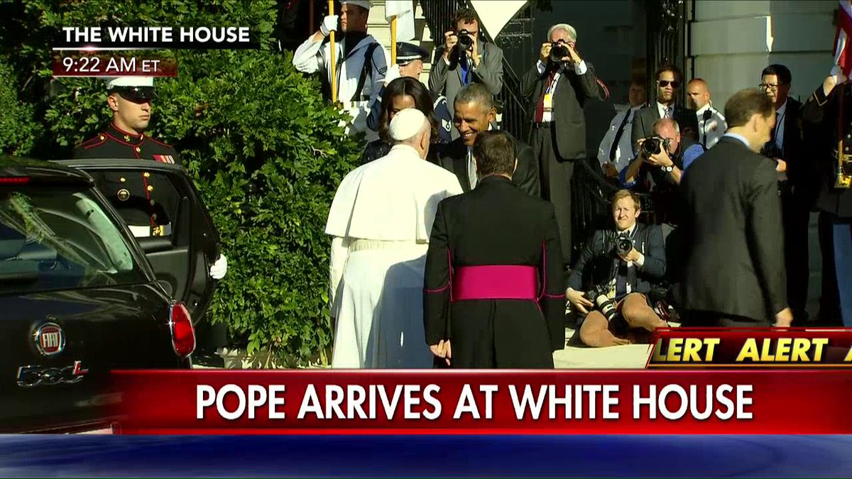 FoxNews's tweet photo. JUST IN: Pope Francis has arrived at the White House. TUNE IN to Fox News Channel for live coverage. #PopeinUS http://t.co/UqKZ9RgoWL