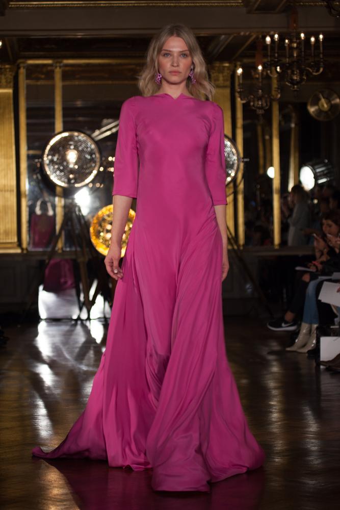 TheDollUK's tweet photo. Congratulations to @OngOPairam and his team!  <3 #LFW #SS16 http://t.co/ToKknSEqc1