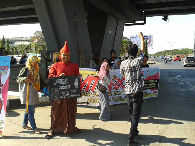 Itu dia dg.pakka nya..kita kenal ji siapa itu dijadikan maskot?
#supportMTGF2015