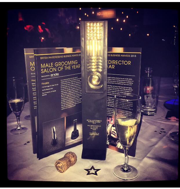 master_barbers's tweet photo. It's a 1st! HJ Business Awards UK Male Grooming Salon💈. #southport #wayfarersarcade #barbers @hji @AndisCoUK http://t.co/fIl4ELXnHl