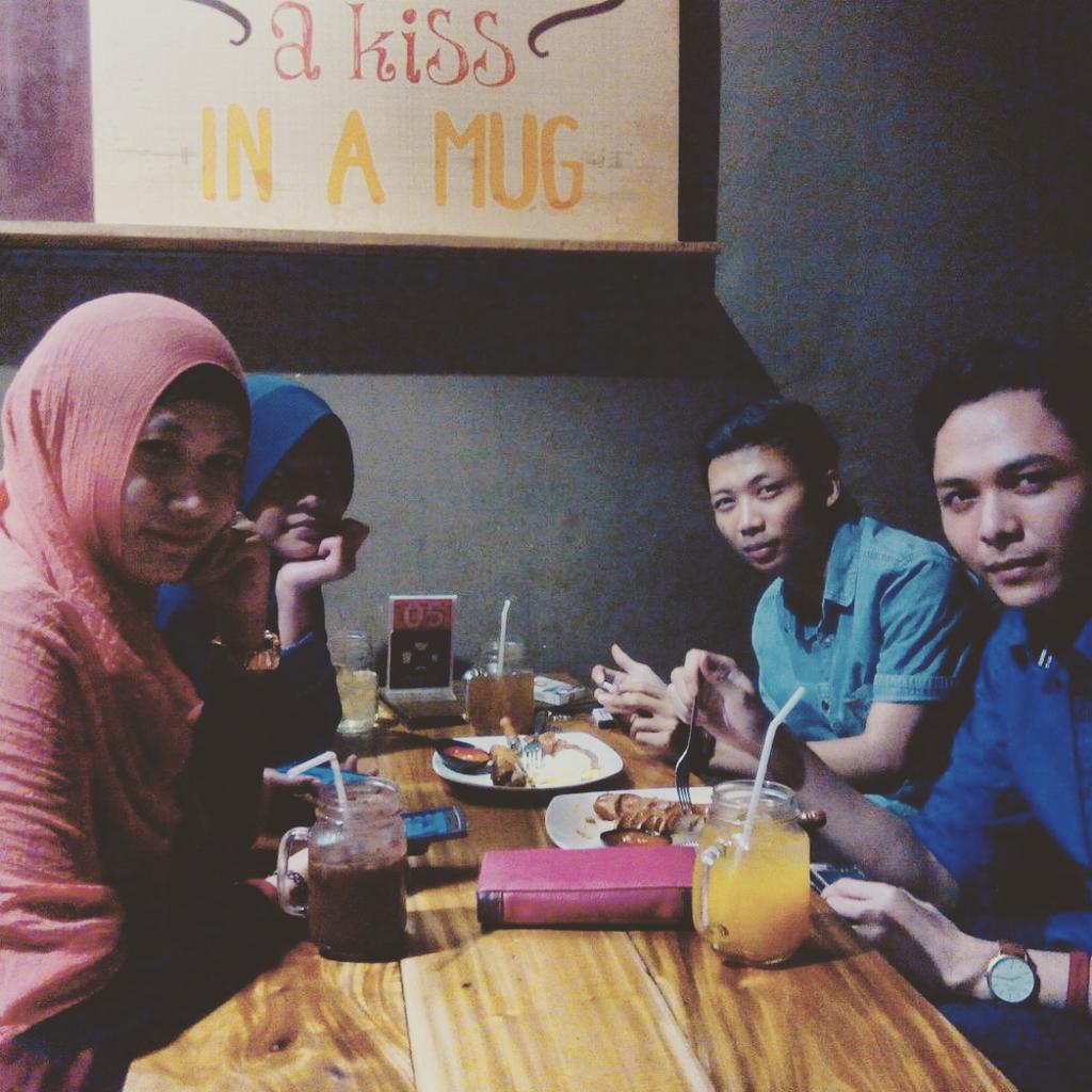 hangout upnormalserang #zonalezat #upnormal #upnormalserang #serang #banten #kulinerserang #kulinerserangbanten