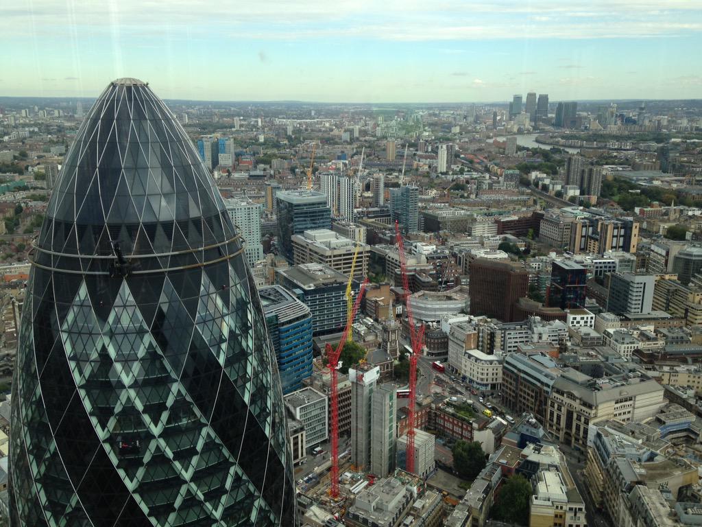 PickledGerken's tweet photo. My second home @Landingfortytwo! #eventspace with the best views of #London! #eventprofs #eventproduction http://t.co/nW7eqcsPge