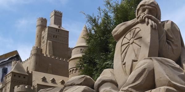 trendwatching's tweet photo. .@sand_hotel puts our sand castles to shame by crafting whole hotels from sand http://t.co/sToEBvJC3C #STATUSSTORIES http://t.co/t7PrTcCl1V