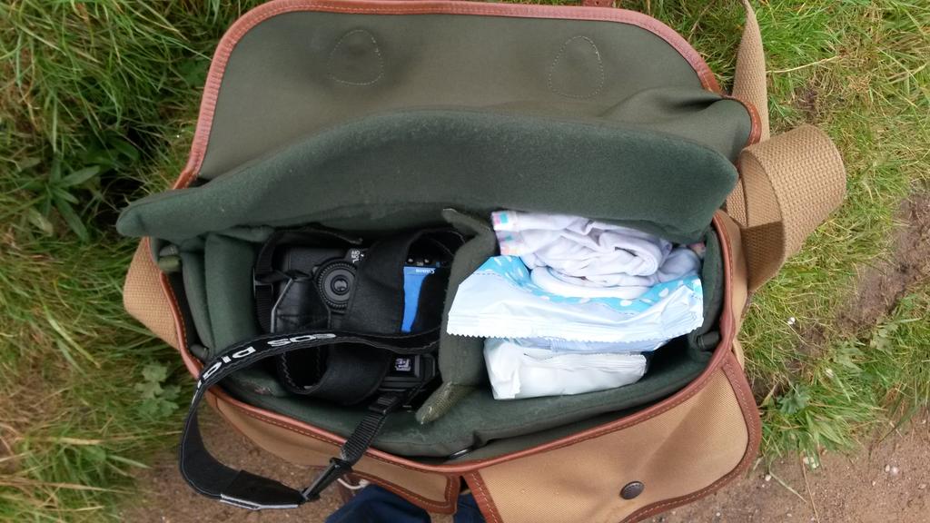peter_howlett's tweet photo. photographers...and dads! my bag had morphed over the last ten years @BillinghamBags http://t.co/XtVpT5A6Km