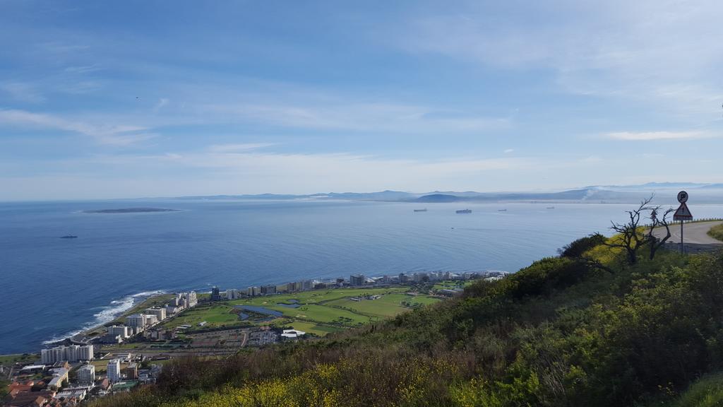 KeaneFansSA's tweet photo. Had time before a meeting this morning so drove up the hill to enjoy the view #suchabeautifulview http://t.co/IoY0VACph2