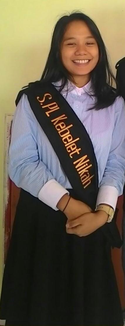 Biokimia49's tweet photo. Ciee sudah SPL @kikizle :3 #menujuSKol http://t.co/sTKfTuotax