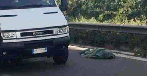 corrmezzogiorno's tweet photo. #Napoli #Storia di #Ftwi in #fuga dallβ#Eritrea per morire a 18 anni a #Giugliano http://t.co/3zkJvwuple http://t.co/NaVWiLs6sm