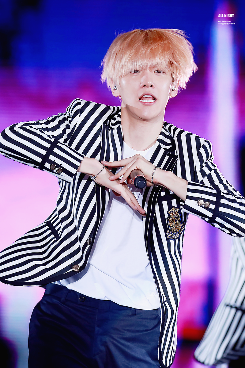 kyoongmaz56's tweet photo. 150912 충칭콘서트 백현이 신낫큥! #백현 #Baekhyun
http://t.co/Gxgzhpnk6Z
http://t.co/sQQyFGPzHu http://t.co/HFbQiAisoQ