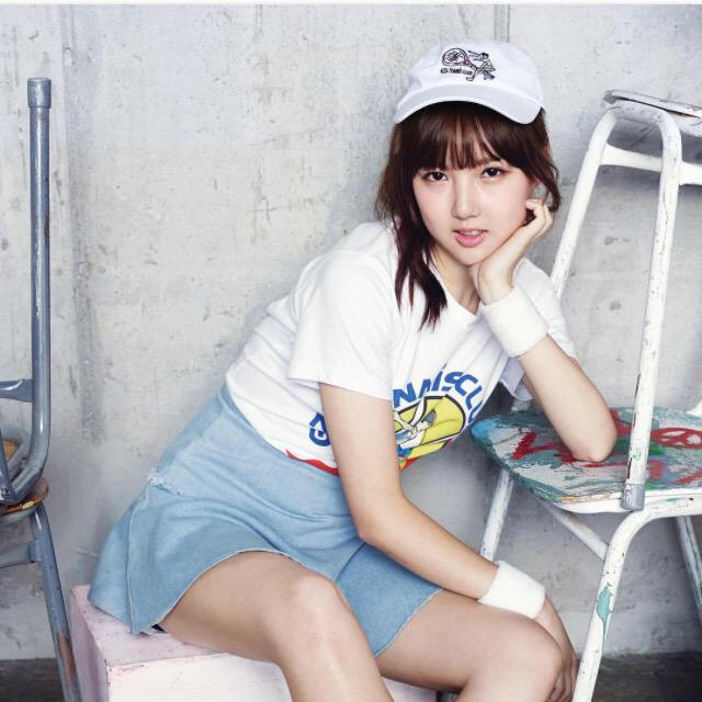 GFRIEND_TH's tweet photo. [PIC] #GFRIEND Maps Magazine http://t.co/Co1allWC82