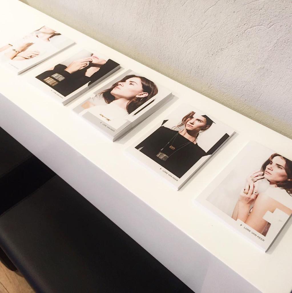 laurabroux's tweet photo. Grafische reeks voor de nieuwe Sequence collectie van #lorevankeer. #jewellerydesign #graphicdesign #5ylvk http://t.co/e48gIPX1N5