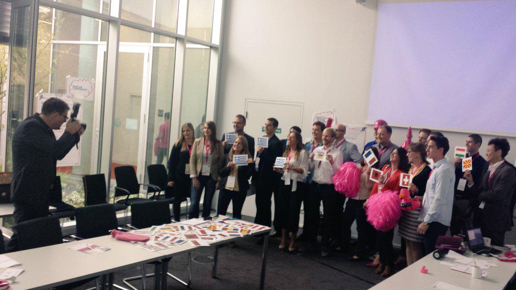 winfried_ebner's tweet photo. #NowPlaying #TelekomAmbassador Workshop @ #NGT2015 #telekomwall - danke an @ellen_alfer @alexluyken & @dillinger4010 http://t.co/iyOUP5Elgw