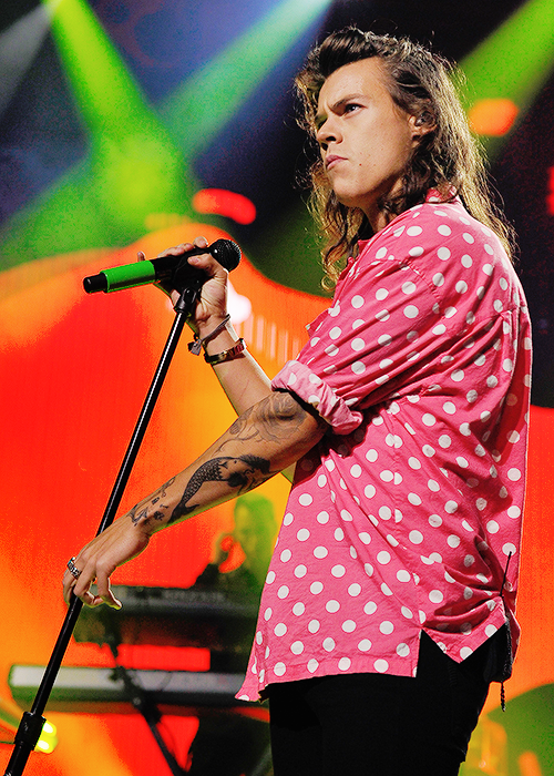 NEW Harry performing on stage at the Apple Music Festival