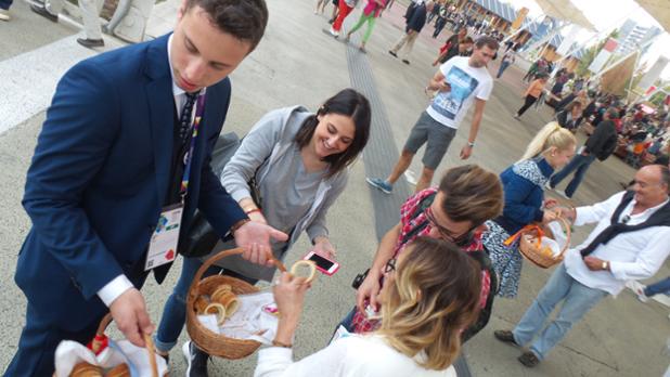 exposvk2015's tweet photo. We love our trdelník Tuesdays! The last one was a success as well :)
#EXPO2015 http://t.co/GLJtiBT6S3