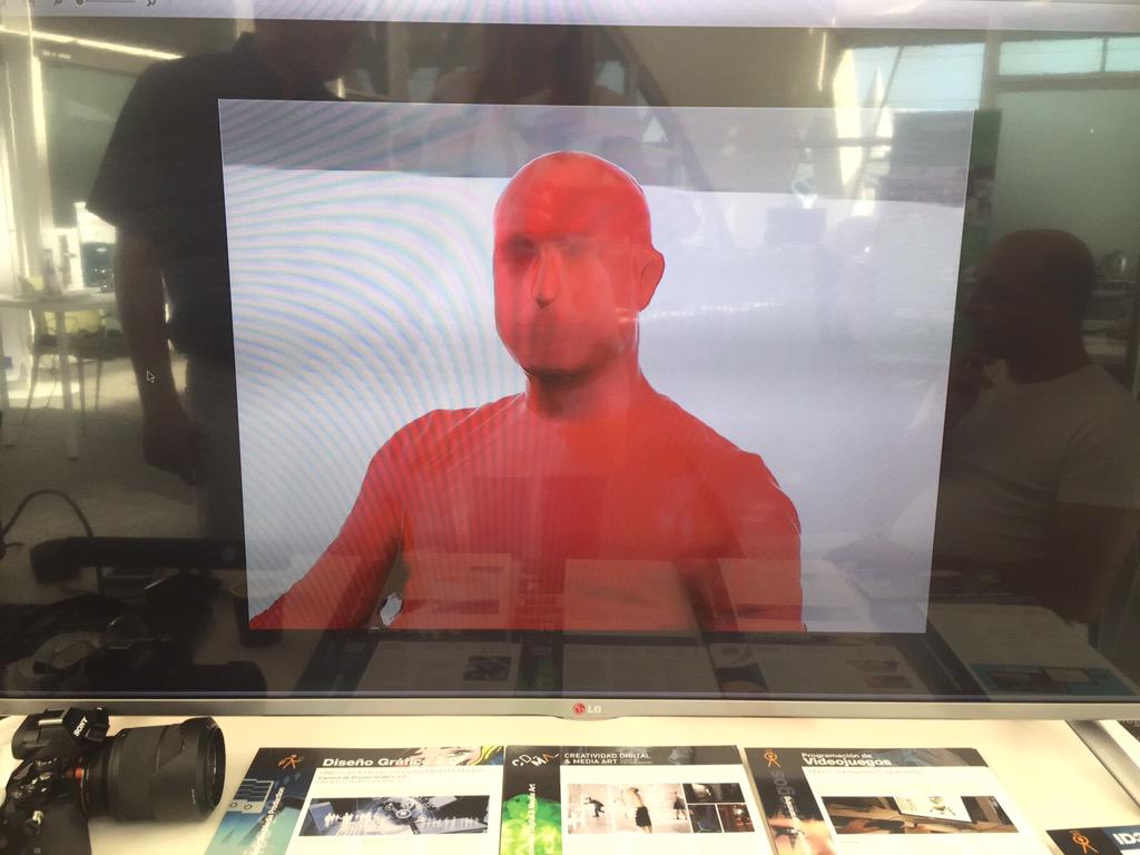 ESAT_Valencia's tweet photo. @solimanlopez Director de #ESATLab da inicio al escaneado 3D en #ATC2015 @AppTradeCentre #ESAT http://t.co/x9n8V7zZT4