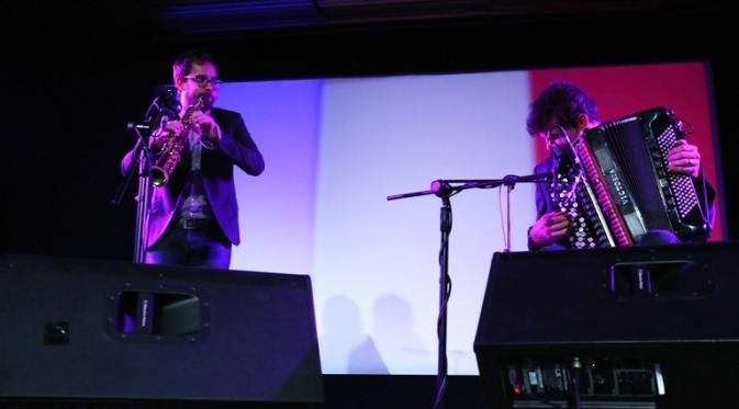 Duo Jazz Peirani-Parisien, Menyampaikan Musik dari Hati ke Hati citizen6.liputan6.com/read/2324619/d…