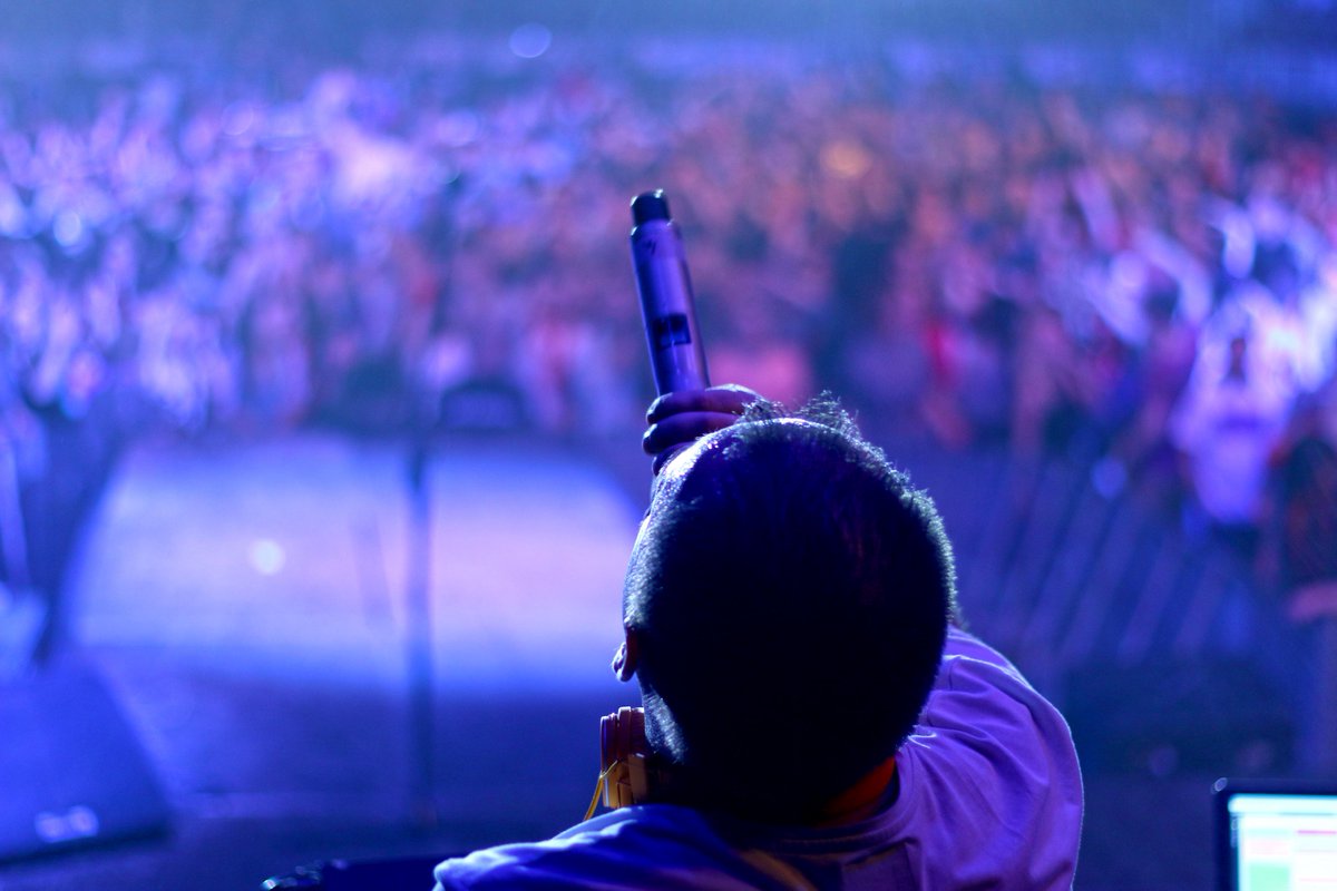 R_Lejasmeijers's tweet image. Bildes no Studentu @Paradize: facebook.com/roberts.lejasm… un draugiem.lv/robertslejasme… PALDIES par gada spēcīgāko ballīti!