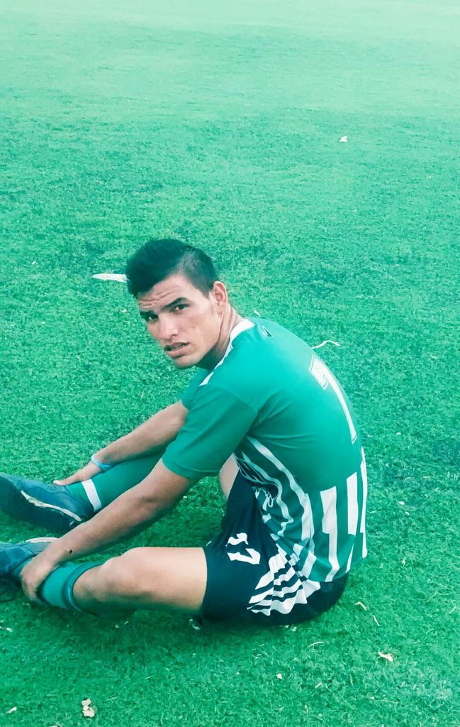 Endrick07's tweet photo. Para que Drogas y vicios si existe el Fútbol. http://t.co/oXKRVZqa1u