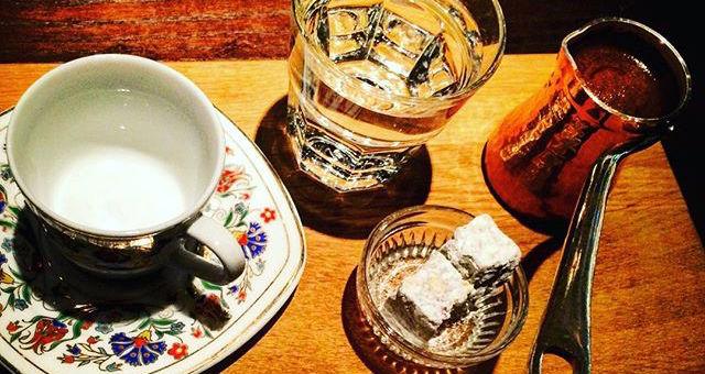 babajipidesalon's tweet photo. A cup of #kahve as enjoyed by @jamie_rowsell. Share your #BabajiPideSalonu experiences using #perfectpide. http://t.co/YTYJUCrz3I
