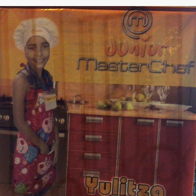 AdalbertoLlinas's tweet photo. Felicitaciones Yulitza Sarmiento, niña de Malambo que gana el primer #MasterChefJuniorCO @MasterChefCo http://t.co/MX6vlGSTZv