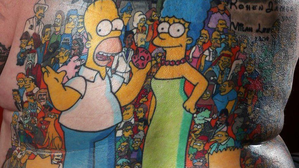 This man got a tattoo of 203 Simpsons characters on his back. 
