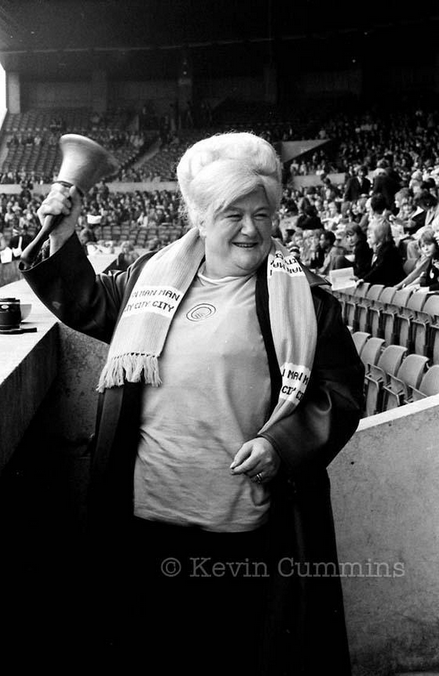 KCMANC's tweet photo. Helen Turner, one of #MCFC's most famous fans,died 10yrs ago today. I took this in'73. 'Helen, Helen, Ring Your Bell' http://t.co/vB9CoqOrbs