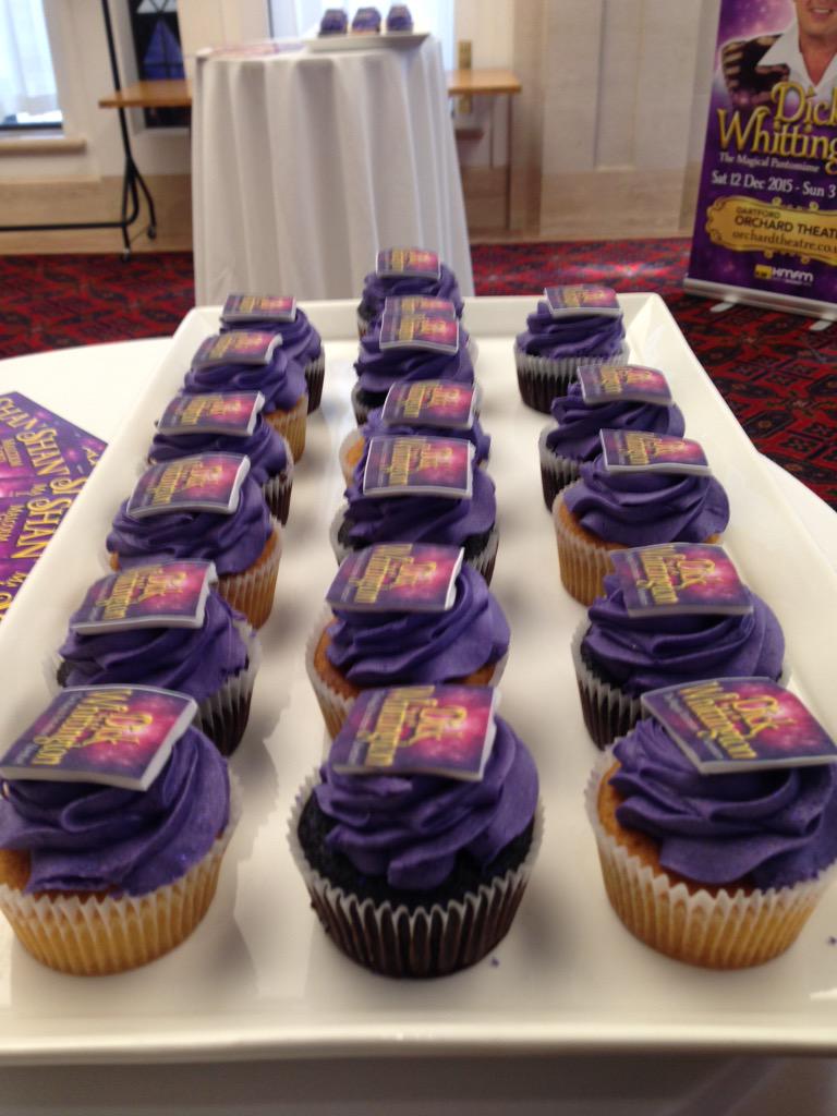 mandy rourke (@custompug) | Twitter