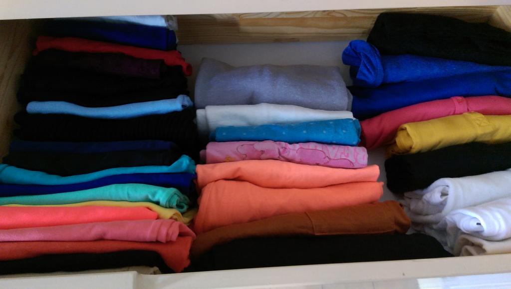 buttonhaus's tweet photo. Hurrah! I have space, I can see all my clothes at a glance and every item makes me happy! #airinglaundry #magicfolds http://t.co/jmXOGtuKYn
