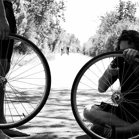 BikeDays's tweet photo. Wybaczcie chwilową (3 miesiące?) nieobecność. #guma http://t.co/redYtujVCg