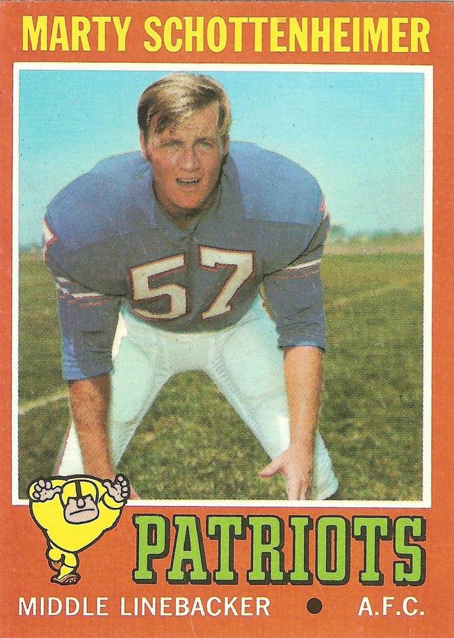 Happy 72nd birthday to Marty Schottenheimer, seen here on his 1971 Topps football card. 