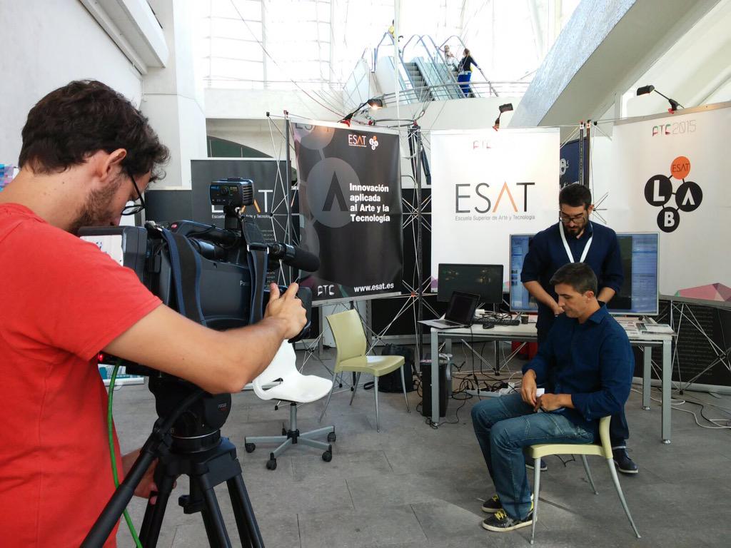 ESAT_Valencia's tweet photo. Paco Pérez de @TV_Mediterraneo , scaneado en 3D x @solimanlopez de #ESATLab en @AppTradeCentre #ATC2015 #ESAT http://t.co/QxplmbzA7P